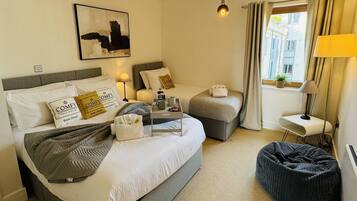 1 bedroom, desk, iron/ironing board, free WiFi