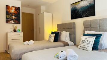 2 bedrooms, desk, iron/ironing board, free WiFi