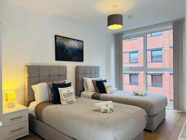 2 bedrooms, desk, iron/ironing board, free WiFi