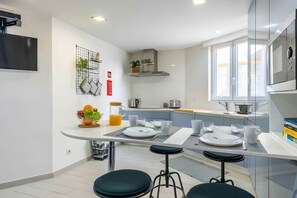 Apartment - Santa Eul lia 2-bedroom Apartment w Swimming Pool (Albufeira)