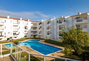 Apartment - Santa Eul lia 2-bedroom Apartment w Swimming Pool (Albufeira)