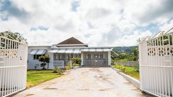 Bagian depan properti