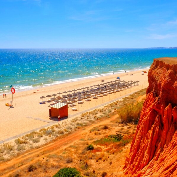 2 bedrooms - Casa Falesia T2 - 5 min From the Beach - Wifi (Albufeira)