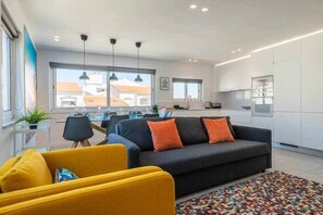House | 2 bedrooms - Central Town 2-bedroom Luxury Apartment Albufeira (Albufeira)