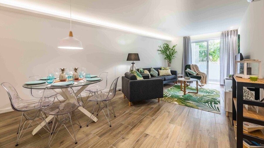 Downtown Albufeira 3-bedroom Luxury Apartment