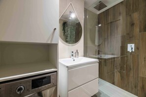 Apartment - Downtown Albufeira 3-bedroom Luxury Apartment (Albufeira)