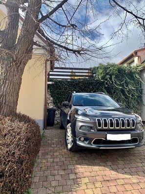 المنطقة المحيطة بالمنشأة