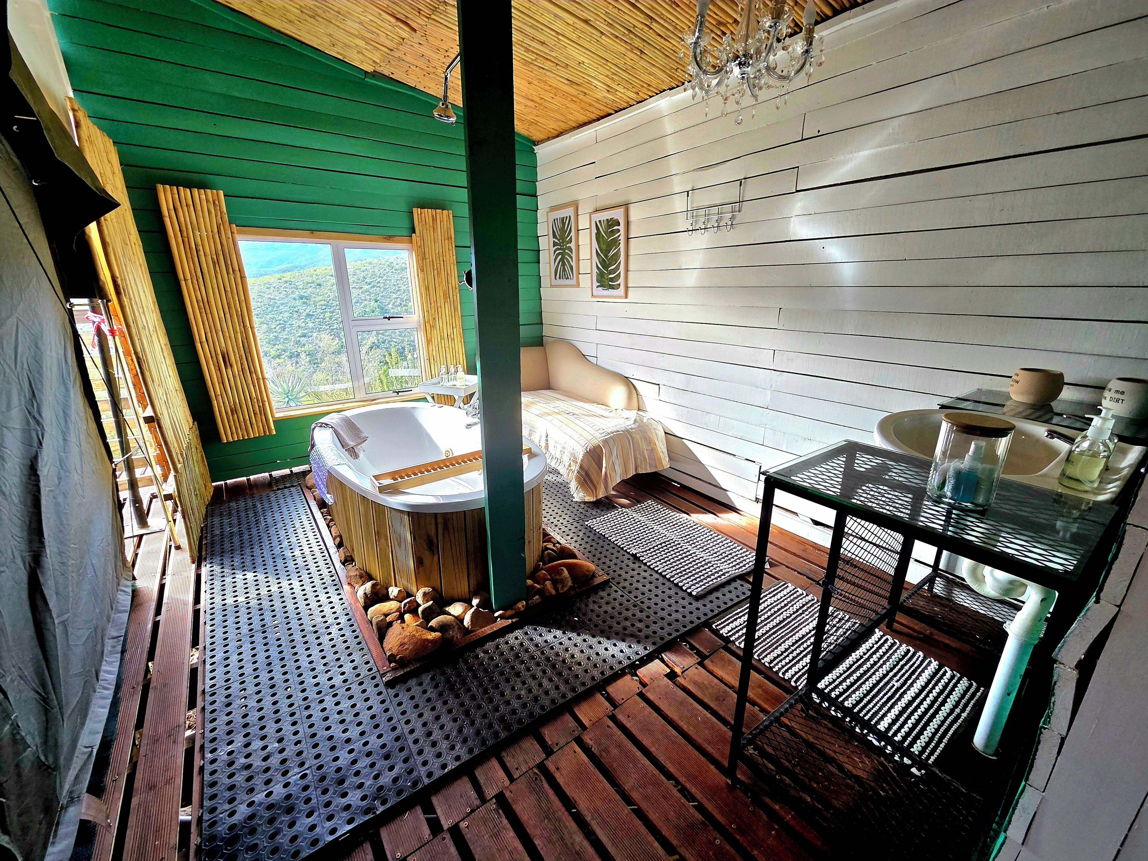 Luksus-telt - bjergudsigt | Badeværelse | Kombination af bruser/badekar, boblebadekar