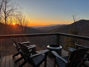 Property grounds - Newly built, Cabin in the Clouds (Bryson City)