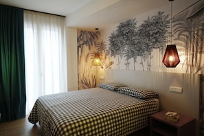 Quarto conforto, sacada, vista parcial para o mar | Wi-Fi de cortesia