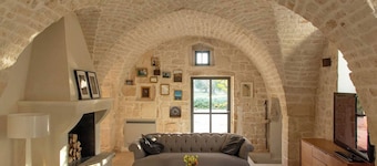 Idyllic 5-bedroom ancient Villa in Puglia