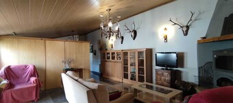 REST, HEALTHY AIR AND GOOD BARBECUES