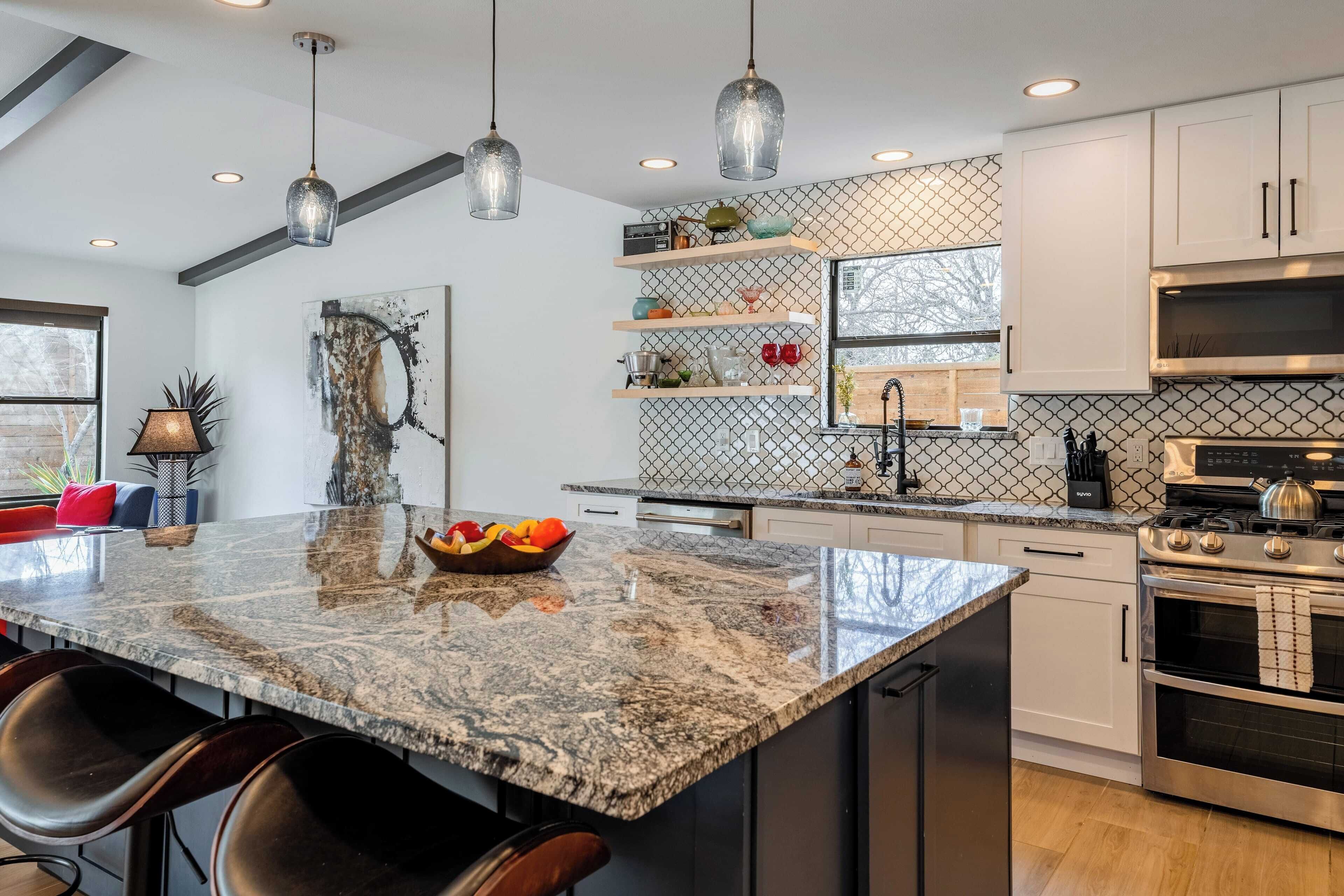 House (3 Bedrooms) | Private kitchen | Fridge, microwave, oven, stovetop