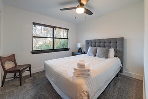 ハウス (3 Bedrooms) | 3 室のベッドルーム、ベッドシーツ