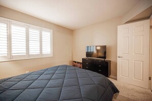 3 bedrooms, iron/ironing board, free WiFi, bed sheets