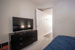 Iron/ironing board, free WiFi, bed sheets