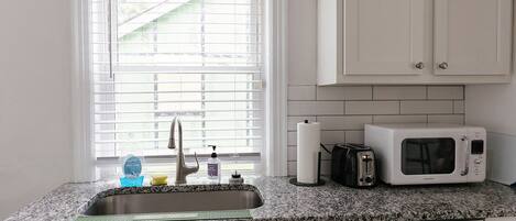 Four Ă micro-ondes, un four, surface de cuisson, lave-vaisselle