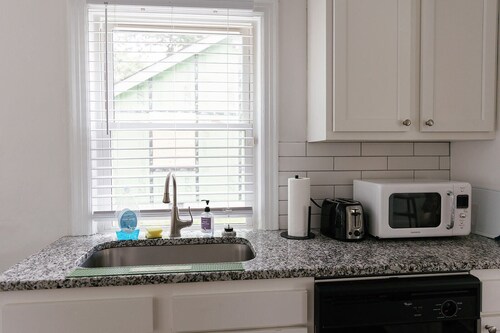 Cozy Corner - Little House in Downtown Lexington