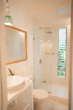 Towels - High Tide Bungalow _ Walking Distance To The Surf and Restaurants (Santa Teresa)