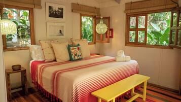 1 chambre, lit parapluie, Wi-Fi gratuit, draps fournis