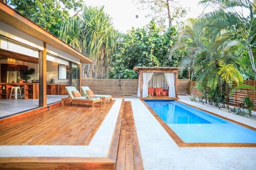 Sea Song House - Walking distance to the beach