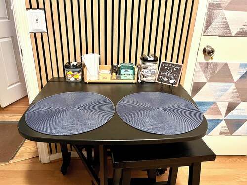 Elegant & Cozy Suite Minutes from Downtown Chattanooga Large Yard, Dog Friendly!