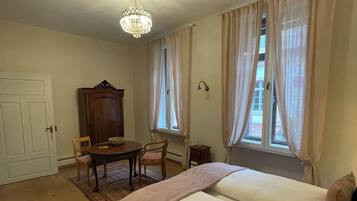 1 Schlafzimmer, Zimmersafe, WLAN, Bettwäsche