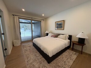 3 chambres, fer et planche à repasser, Wi-Fi gratuit, draps fournis