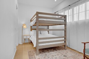 3 habitaciones, tabla de planchar con plancha y wifi gratis