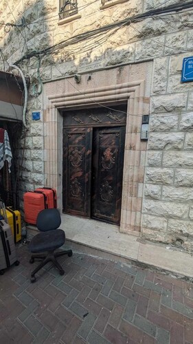 Noah’s Ark Apartment - Central location to everything Holy in Bethlehem