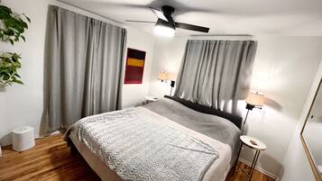 4 bedrooms, iron/ironing board, WiFi, bed sheets
