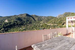 Outdoor dining - El Cerezal - Mountain Retreat (Ojen)