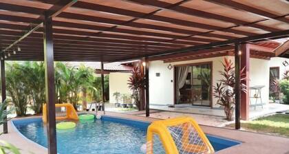 Yussy Homestay at Afamosa Villa