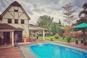 Outdoor pool - Yussy Homestay at Afamosa Villa (Alor Gajah)
