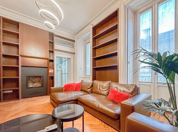 Smart TV - Dell'Orso Luxury Home - 5 mins from Montenapol... (Milan)