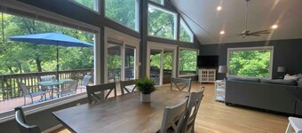 River Relaxation - Calm Riverfront Home in Winchester Kentucky