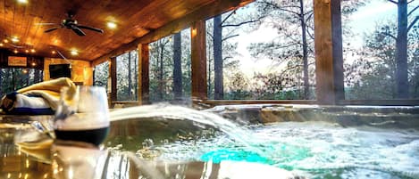 المنشأة من الداخل