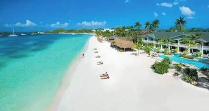 A Rooftop View, Comfort & Event-Ready Spaces - #01