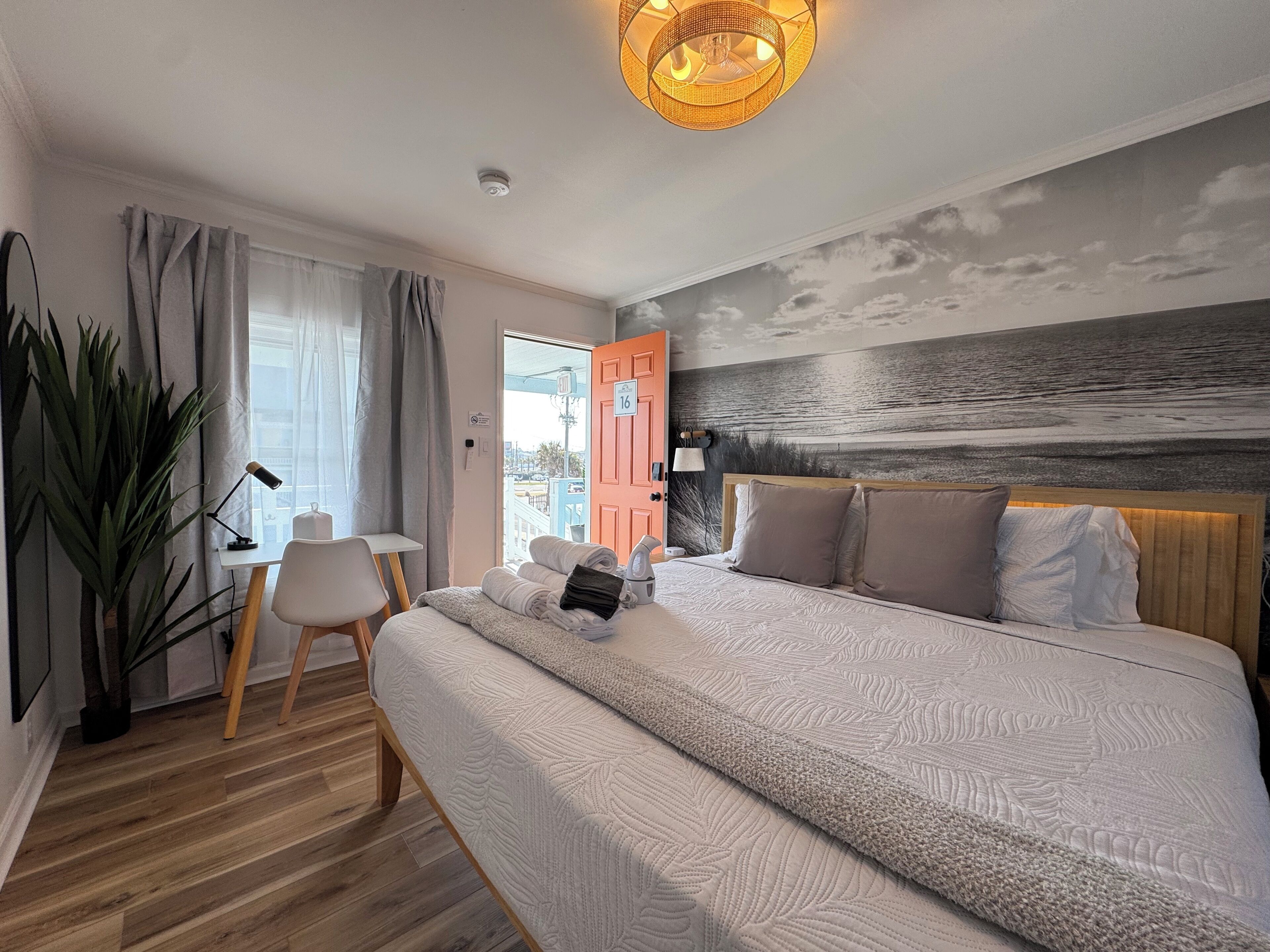 Enkeltrom – comfort, 1 kingsize-seng, ikke-røyk, bassengutsikt | Wi-fi (inkludert) og sengetøy