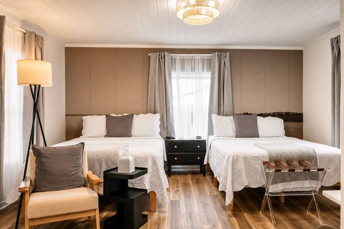 Classic Studio, 2 Queen Beds, Non Smoking, Kitchenette | WiFi (free), bed sheets