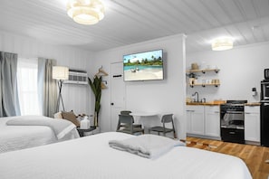 Studio familial, 2 grands lits, non-fumeur, cuisinette | Accès au Wi-Fi (inclus), literie fournie
