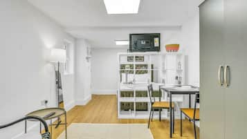 1 bedroom, iron/ironing board, bed sheets