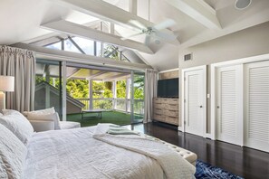 3 bedrooms, iron/ironing board, travel cot, WiFi - Zen Villa - A Luxurious 3-bedroom Sanctuary with WiFi & a Pool in Old Key West (Key West)