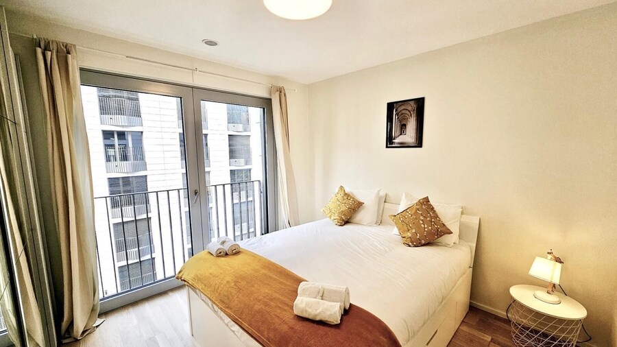 Cozy one bedroom with convenient parking