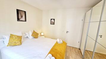 1 bedroom, iron/ironing board, free WiFi