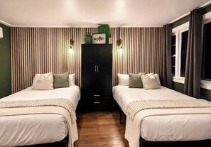 10 bedrooms, free WiFi, bed sheets