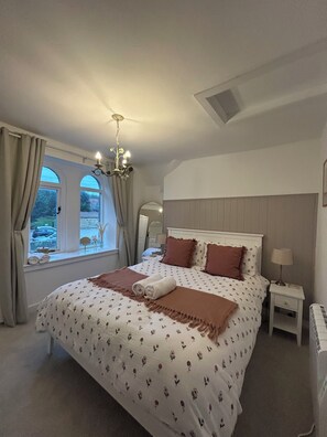 2 bedrooms, WiFi, bed sheets