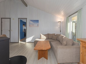 House | Living room - Ferienhaus mit Sauna im Ferienpark Mirow (Mirow)