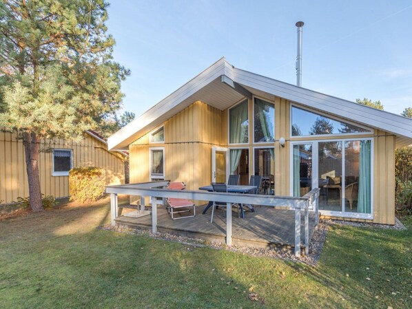 House | Garden - Ferienhaus mit Sauna im Ferienpark Mirow (Mirow)