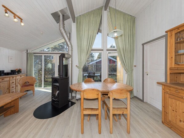 House | Dining - Ferienhaus mit Sauna im Ferienpark Mirow (Mirow)